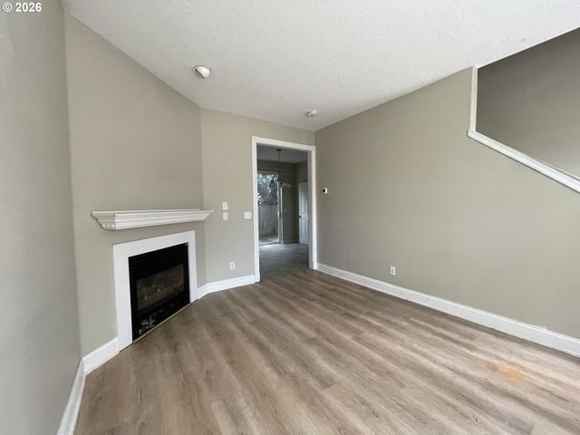 19189 Se YAMHILL St 7, Portland, OR 97233