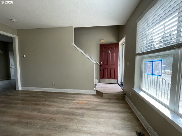 19189 Se YAMHILL St 7, Portland, OR 97233