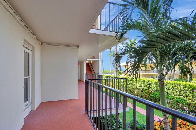 225 Beach Road 204, Tequesta, FL 33469