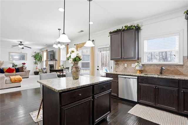 5210 Blackheath Way, Fairburn, GA 30213