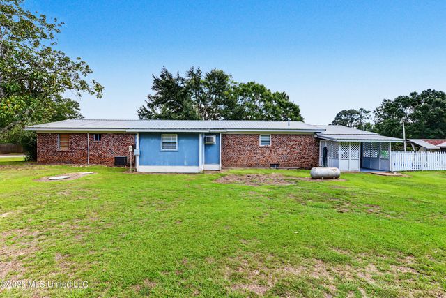 22612 Highway 613, Moss Point, MS 39562