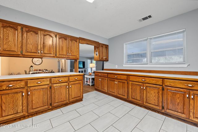 22612 Highway 613, Moss Point, MS 39562