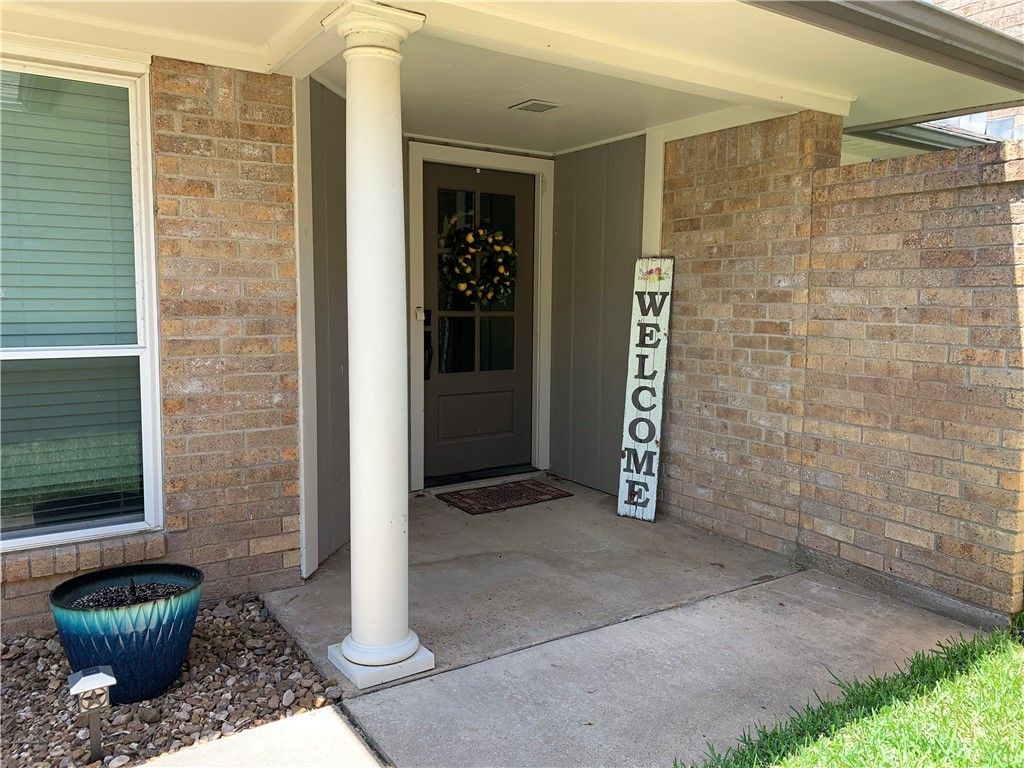 2917 Braeburn, Bryan, TX 77802