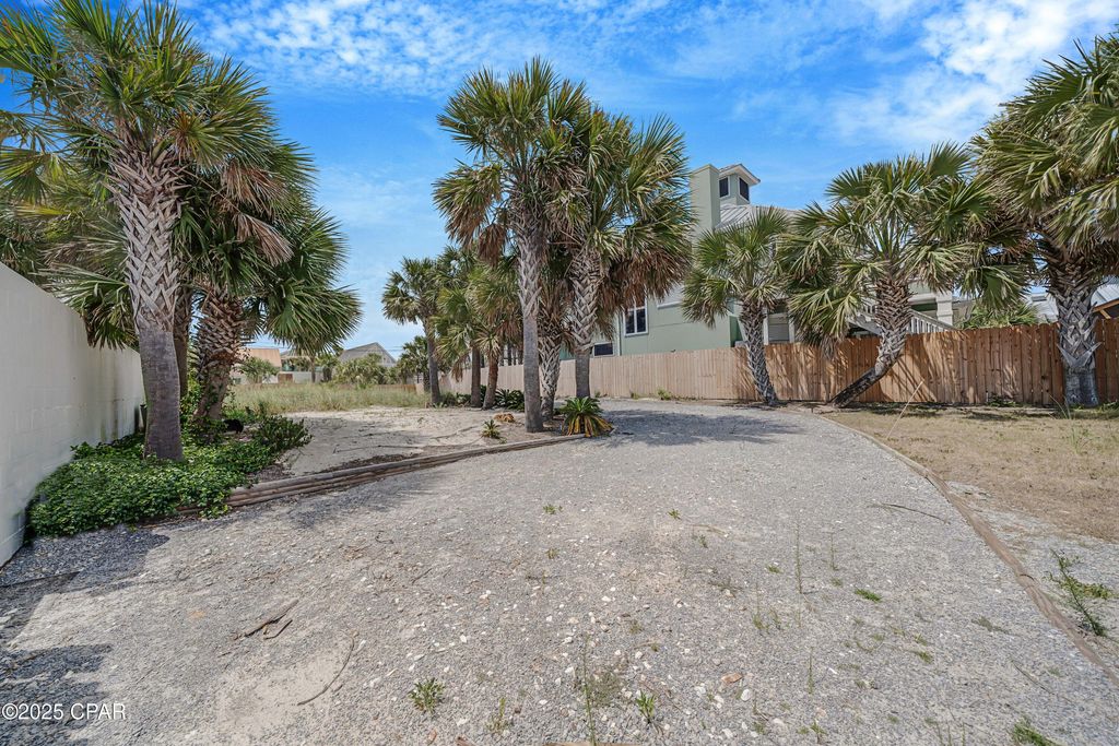 Image 10 of property listing at 4119 Safari Street, Panama City Beach, FL 32408
