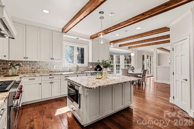 3301 Foxridge Road, Charlotte, NC 28226