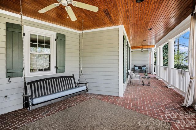 3301 Foxridge Road, Charlotte, NC 28226