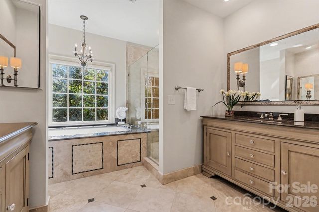 3301 Foxridge Road, Charlotte, NC 28226