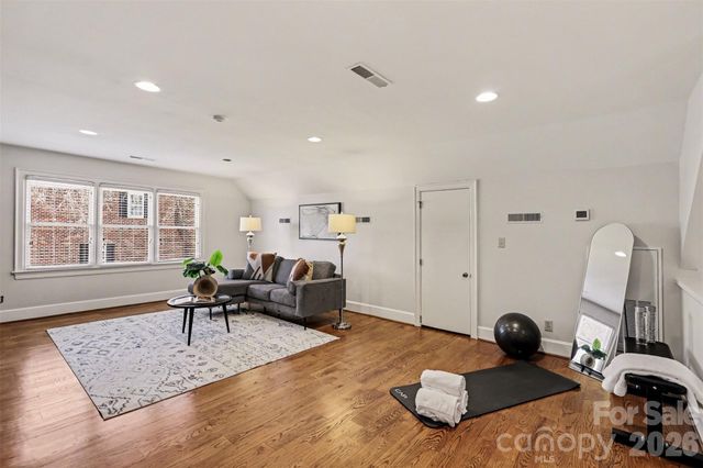 3301 Foxridge Road, Charlotte, NC 28226