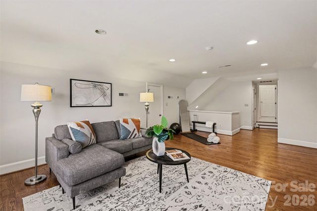 3301 Foxridge Road, Charlotte, NC 28226