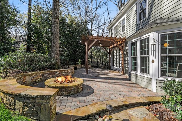 3301 Foxridge Road, Charlotte, NC 28226