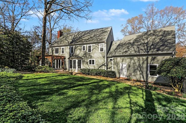 3301 Foxridge Road, Charlotte, NC 28226