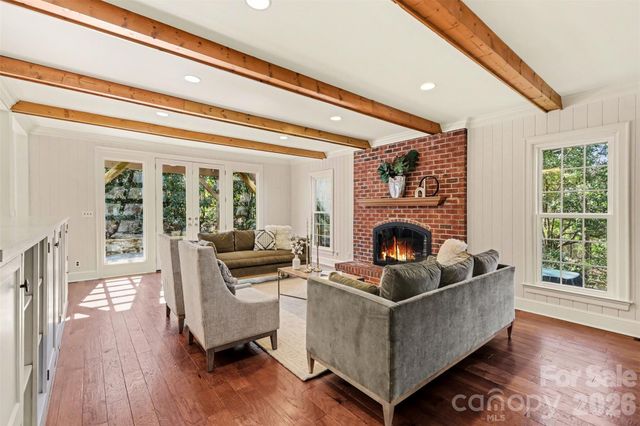 3301 Foxridge Road, Charlotte, NC 28226