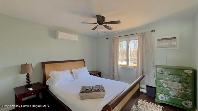 87 Sleepy Hollow Road, Athens, NY 12015