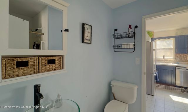 87 Sleepy Hollow Road, Athens, NY 12015