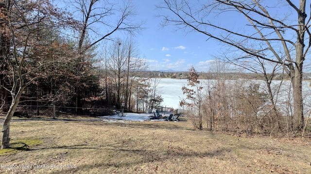 87 Sleepy Hollow Road, Athens, NY 12015