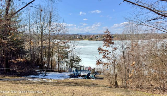 87 Sleepy Hollow Road, Athens, NY 12015