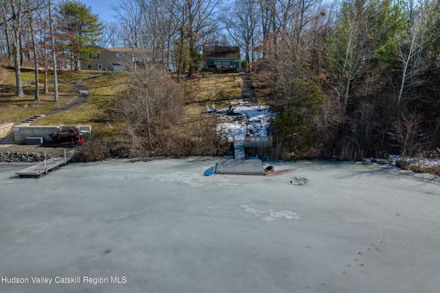 87 Sleepy Hollow Road, Athens, NY 12015