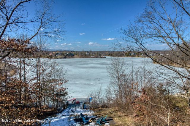 87 Sleepy Hollow Road, Athens, NY 12015