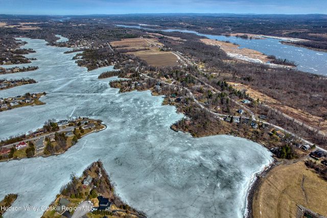 87 Sleepy Hollow Road, Athens, NY 12015