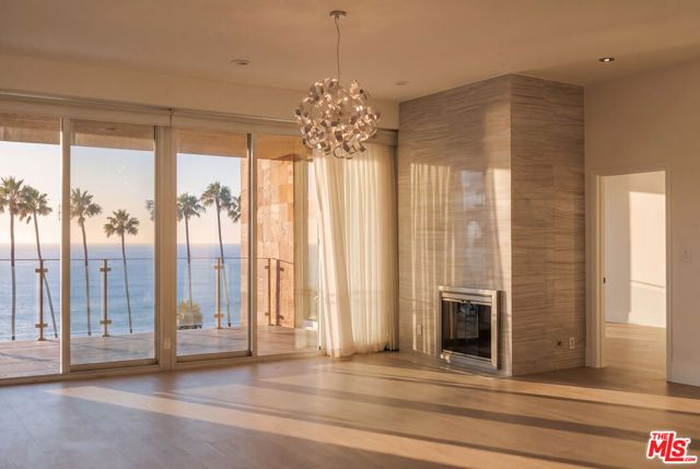 515 Ocean Avenue SPHC, Santa Monica, CA 90402