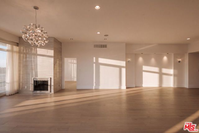 515 Ocean Avenue SPHC, Santa Monica, CA 90402