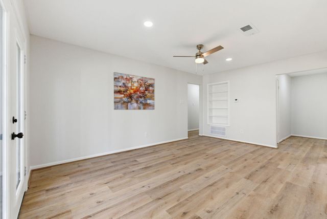 9326 Meadowbriar Lane, Houston, TX 77063