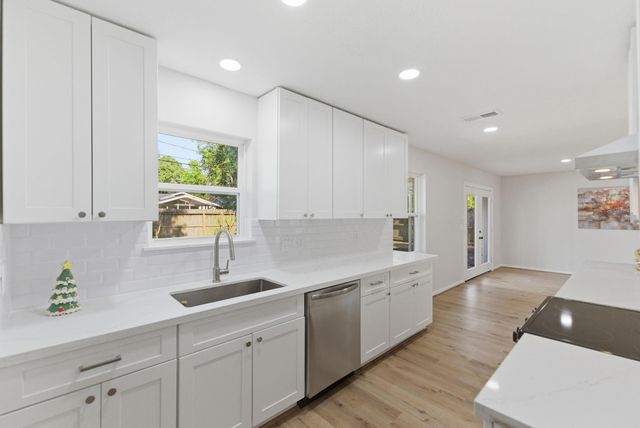 9326 Meadowbriar Lane, Houston, TX 77063
