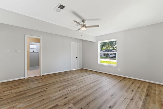 9326 Meadowbriar Lane, Houston, TX 77063