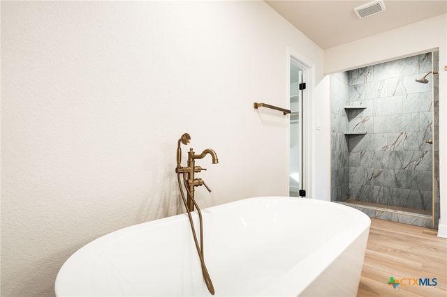 102 Mesa Drive, Gatesville, TX 76528