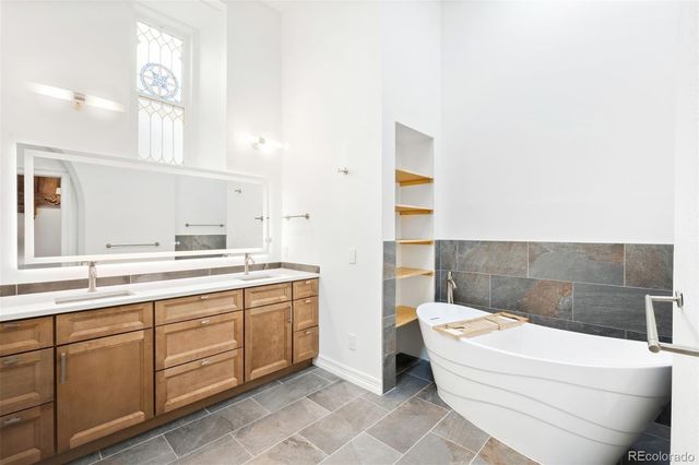 225 N Lincoln Street 8, Denver, CO 80203