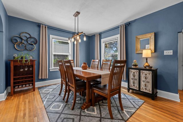 1677 Thomas Avenue, Saint Paul, MN 55104