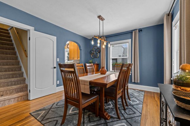 1677 Thomas Avenue, Saint Paul, MN 55104
