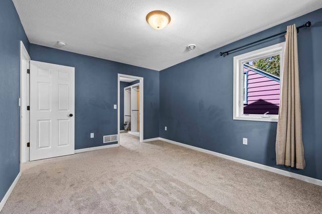 1677 Thomas Avenue, Saint Paul, MN 55104