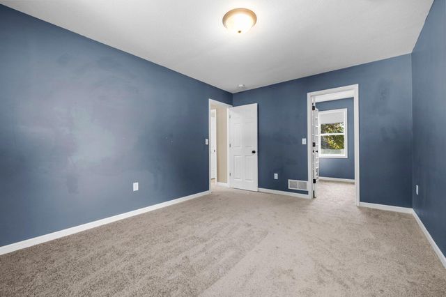 1677 Thomas Avenue, Saint Paul, MN 55104