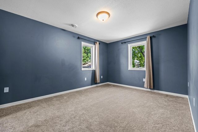 1677 Thomas Avenue, Saint Paul, MN 55104