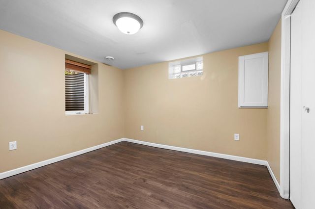 1677 Thomas Avenue, Saint Paul, MN 55104