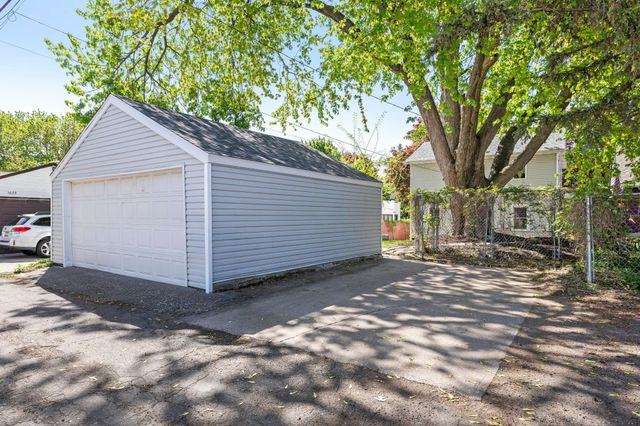 1677 Thomas Avenue, Saint Paul, MN 55104