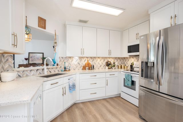 826 Ridge Lake Drive, Melbourne, FL 32940