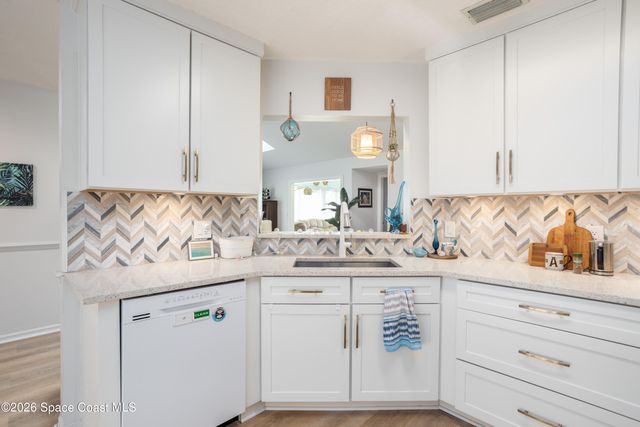 826 Ridge Lake Drive, Melbourne, FL 32940