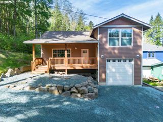 303 S MARINE St, Rockaway Beach, OR 97136