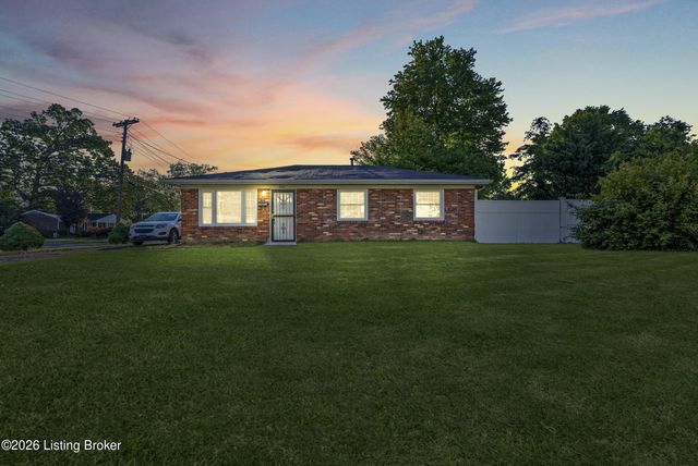 5611 Mary Ellen Dr, Louisville, KY 40214