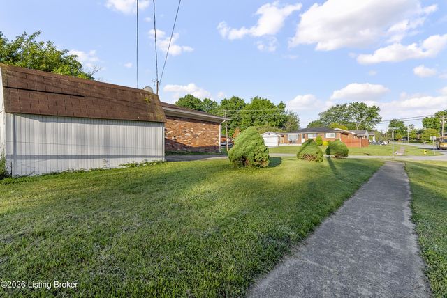 5611 Mary Ellen Dr, Louisville, KY 40214