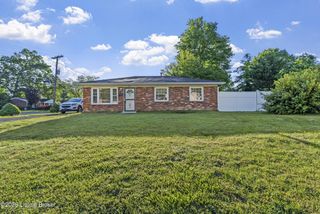 5611 Mary Ellen Dr, Louisville, KY 40214