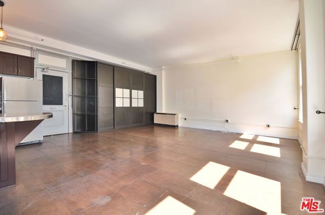 215 W 7th Street 907, Los Angeles, CA 90014