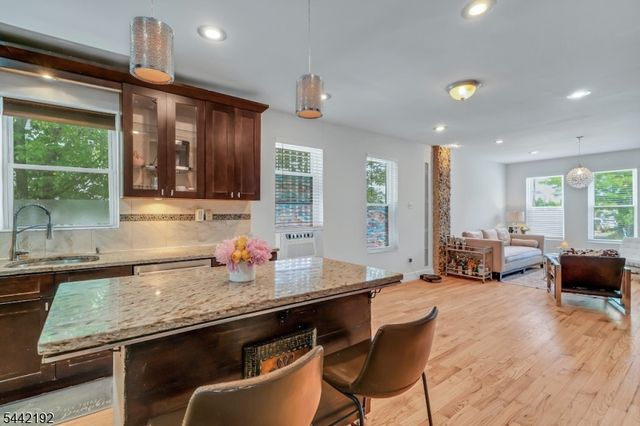 112 9Th Ave W, Newark City, NJ 07107