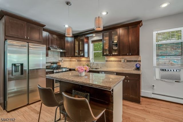 112 9Th Ave W, Newark City, NJ 07107