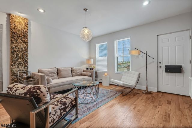 112 9Th Ave W, Newark City, NJ 07107