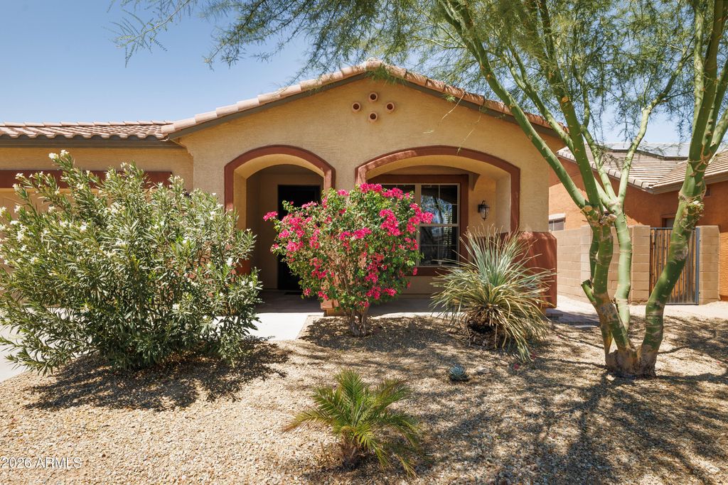 15990 W PAPAGO Street, Goodyear, AZ 85338 — photo 2