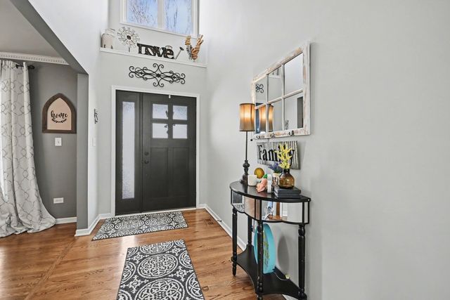 515 Buckingham Place, Shorewood, IL 60404