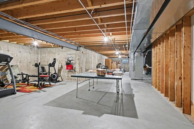 515 Buckingham Place, Shorewood, IL 60404